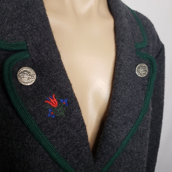 Vintage Wool Embroidered Elegance Jacket - Picture 5 of 10